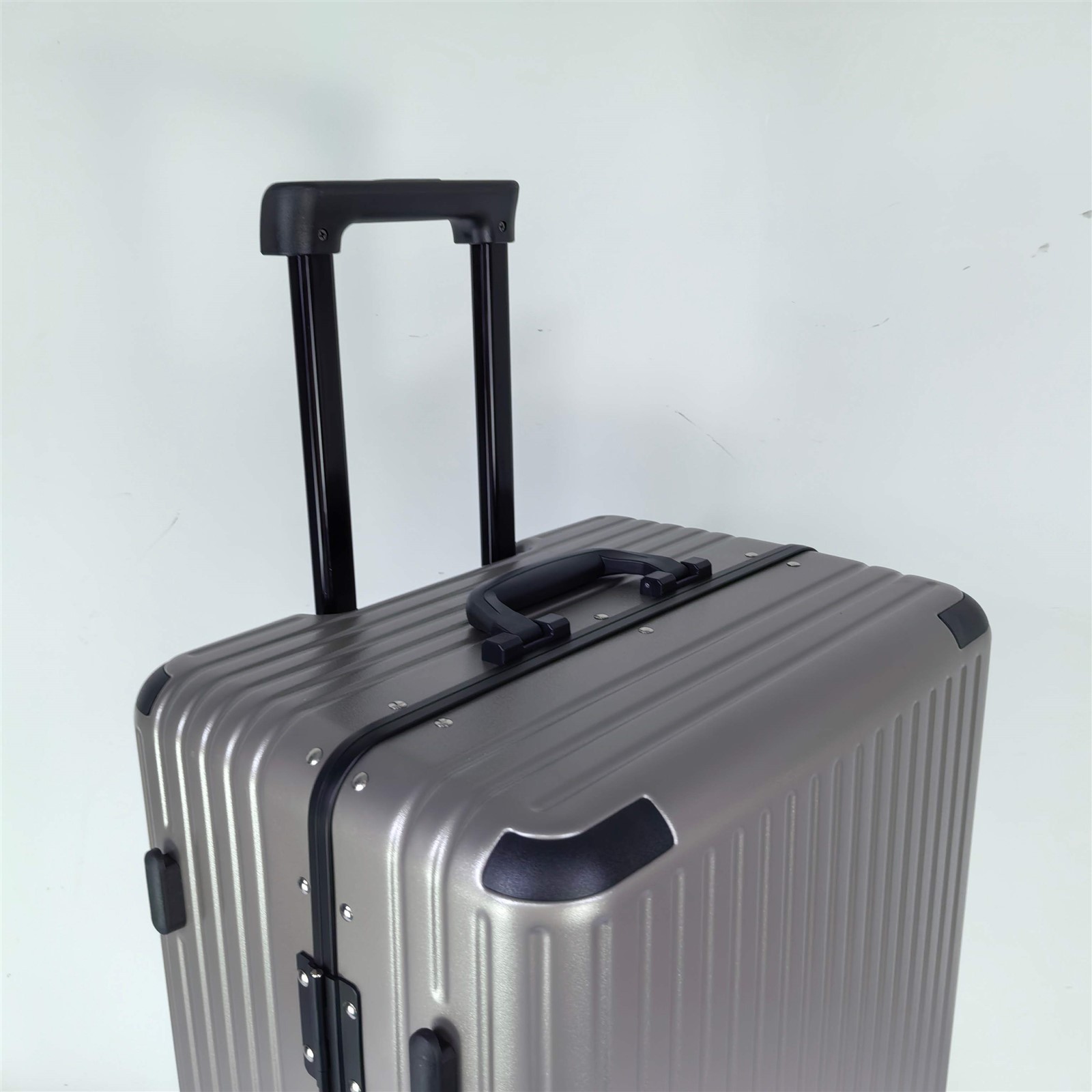 best luxury carry on luggage 8 best luxury carry on luggage 8